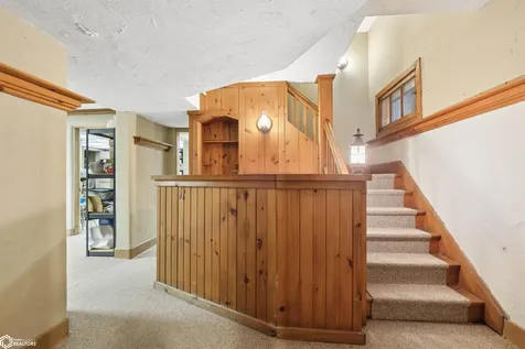 1743 Country Club Lane Marshalltown IA 50158