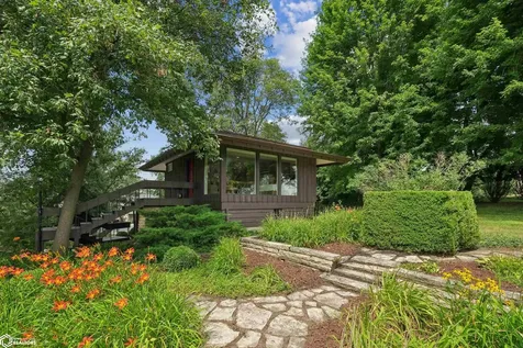 1743 Country Club Lane Marshalltown IA 50158