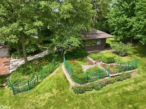 1743 Country Club Lane Marshalltown IA 50158