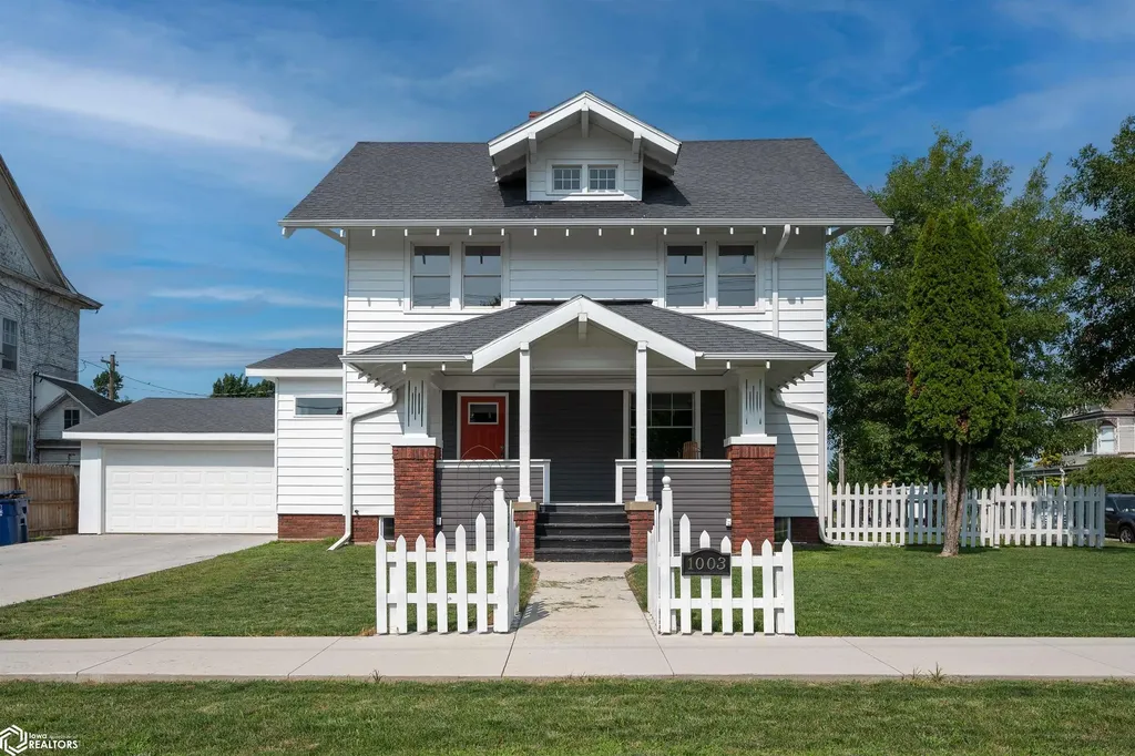 1003 2nd Avenue Vinton IA 52349