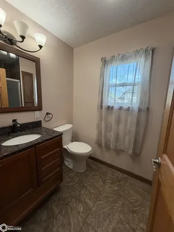 176 E Alta Vista Avenue Ottumwa IA 52501