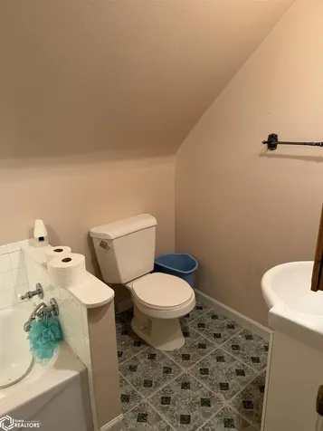 176 E Alta Vista Avenue Ottumwa IA 52501