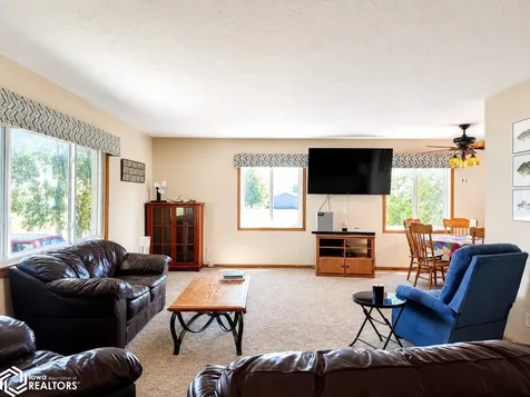 12149 Overturf Drive Moravia IA 52571