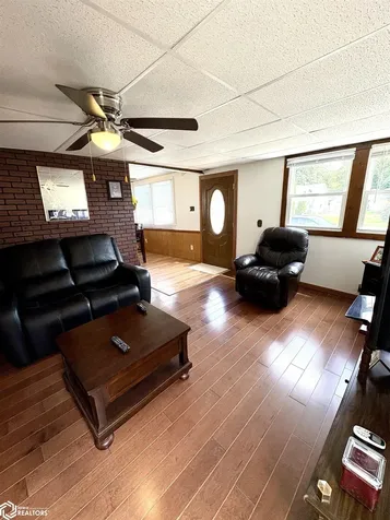 714 Hedge Avenue Burlington IA 52601