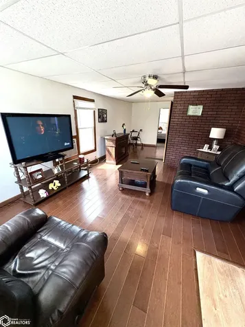 714 Hedge Avenue Burlington IA 52601