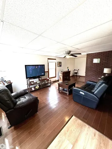 714 Hedge Avenue Burlington IA 52601