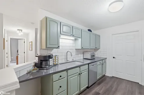 514B E Olive #404 Street Marshalltown IA 50158