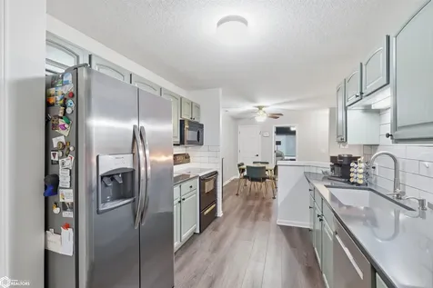 514B E Olive #404 Street Marshalltown IA 50158