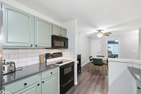 514B E Olive #404 Street Marshalltown IA 50158