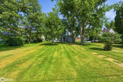 206 N Ellis Street Keota IA 52248