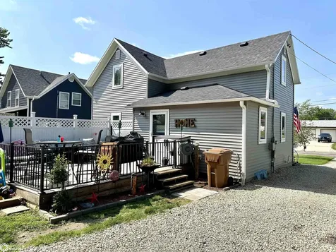1634 5th Avenue Grinnell IA 50112