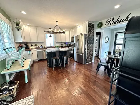 1634 5th Avenue Grinnell IA 50112