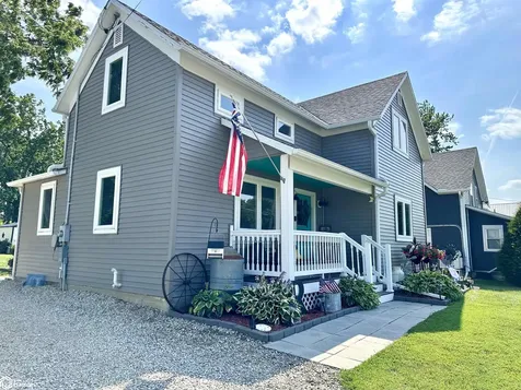 1634 5th Avenue Grinnell IA 50112