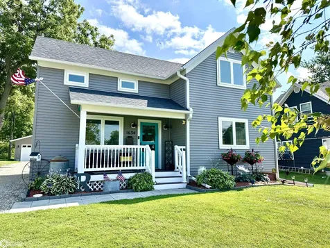 1634 5th Avenue Grinnell IA 50112