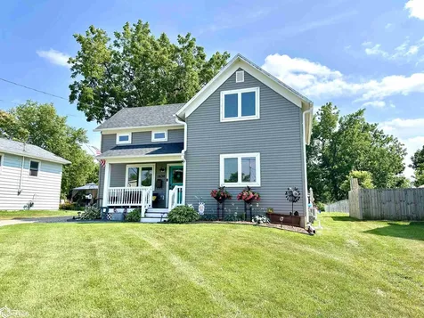 1634 5th Avenue Grinnell IA 50112