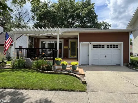 209 S 9th Street Clear Lake IA 50428