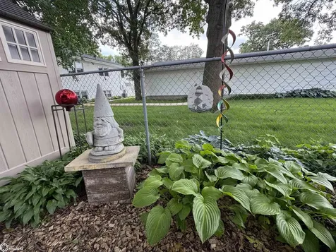 209 S 9th Street Clear Lake IA 50428