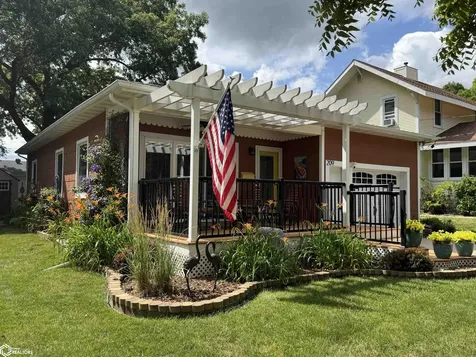 209 S 9th Street Clear Lake IA 50428