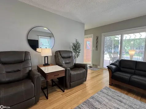 209 S 9th Street Clear Lake IA 50428