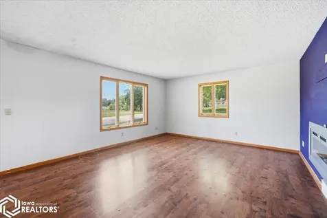 1002 7th Street Eldora IA 50627