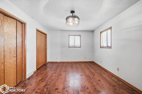 1002 7th Street Eldora IA 50627