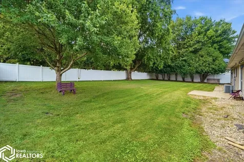 1002 7th Street Eldora IA 50627