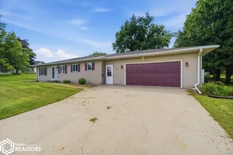 1002 7th Street Eldora IA 50627