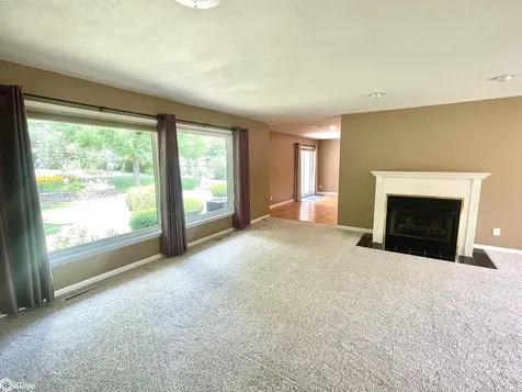 115 Highland Avenue Oskaloosa IA 52577
