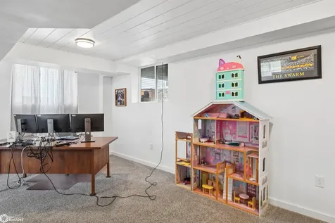 306 Meadowlane Drive Montezuma IA 50171