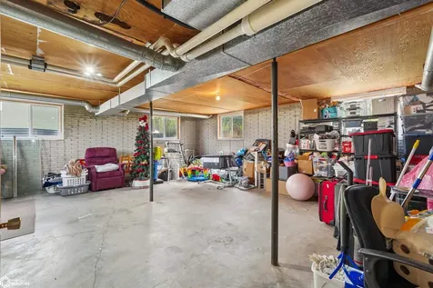 306 Meadowlane Drive Montezuma IA 50171