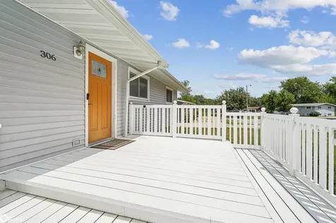 306 Meadowlane Drive Montezuma IA 50171