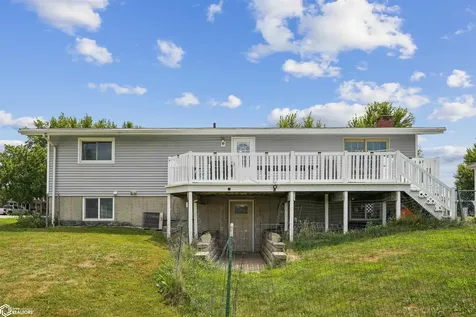 306 Meadowlane Drive Montezuma IA 50171