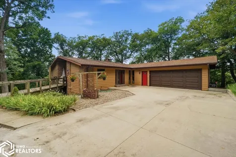 32008 234th Street Eldora IA 50627