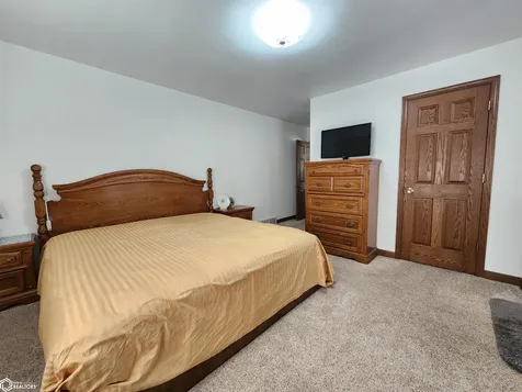 49 Winnebago Way Mason City IA 50401