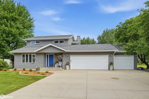 2202 16th Avenue N Clear Lake IA 50428