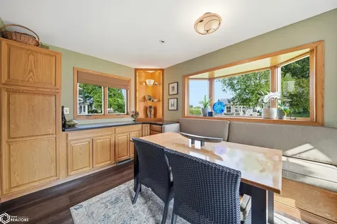 2202 16th Avenue N Clear Lake IA 50428