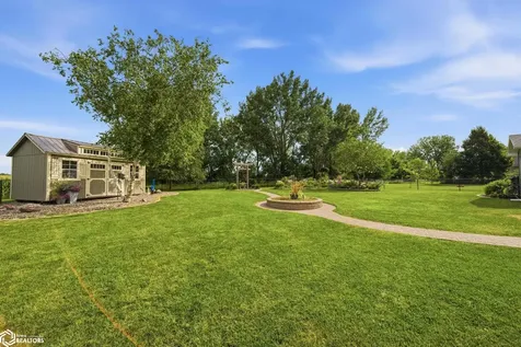 2202 16th Avenue N Clear Lake IA 50428