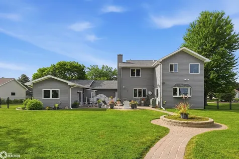 2202 16th Avenue N Clear Lake IA 50428