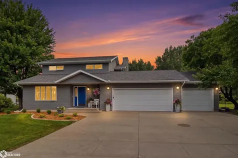 2202 16th Avenue N Clear Lake IA 50428