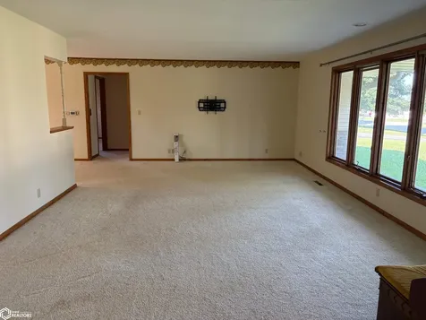 503 S Akir Street Latimer IA 50452