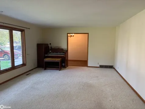 503 S Akir Street Latimer IA 50452