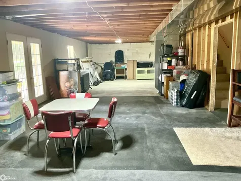 6947 205th Trail Albia IA 52531