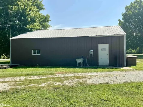 6947 205th Trail Albia IA 52531