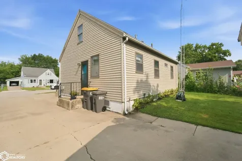 923 N Tyler Avenue Mason City IA 50401