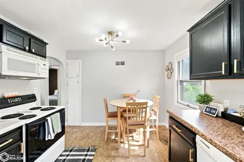 923 N Tyler Avenue Mason City IA 50401