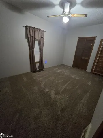 437 N 10th Street Oskaloosa IA 52577-1767