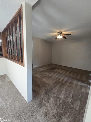 437 N 10th Street Oskaloosa IA 52577-1767