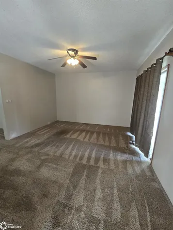 437 N 10th Street Oskaloosa IA 52577-1767