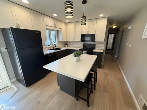 1604 S Leebrick Street Burlington IA 52601