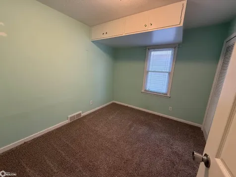 1604 S Leebrick Street Burlington IA 52601